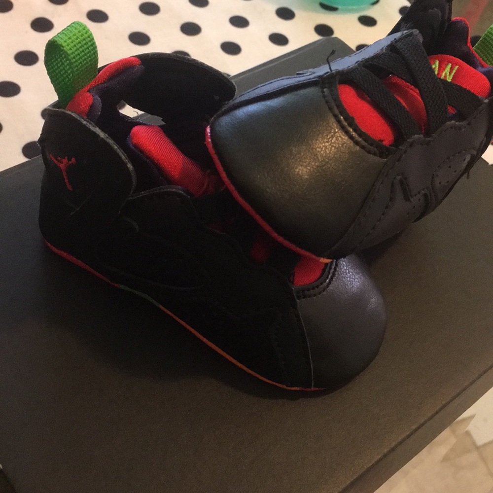 Gym shoes
